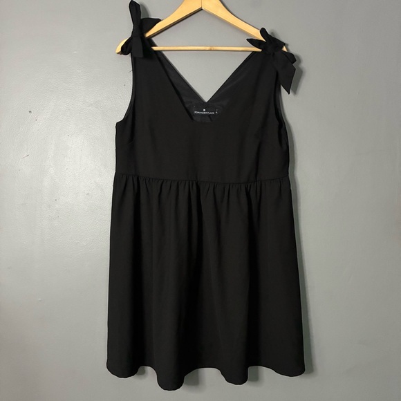 Tuckernuck Pomander Place Black Dress Bow Sleeveless V-Neck Babydoll Coquette XL - Picture 2 of 8